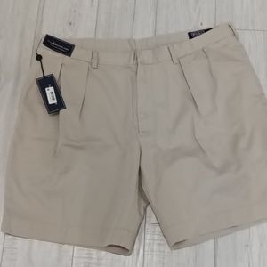 Brand New men's Ralph Lauren Polo khaki shorts (size 42)